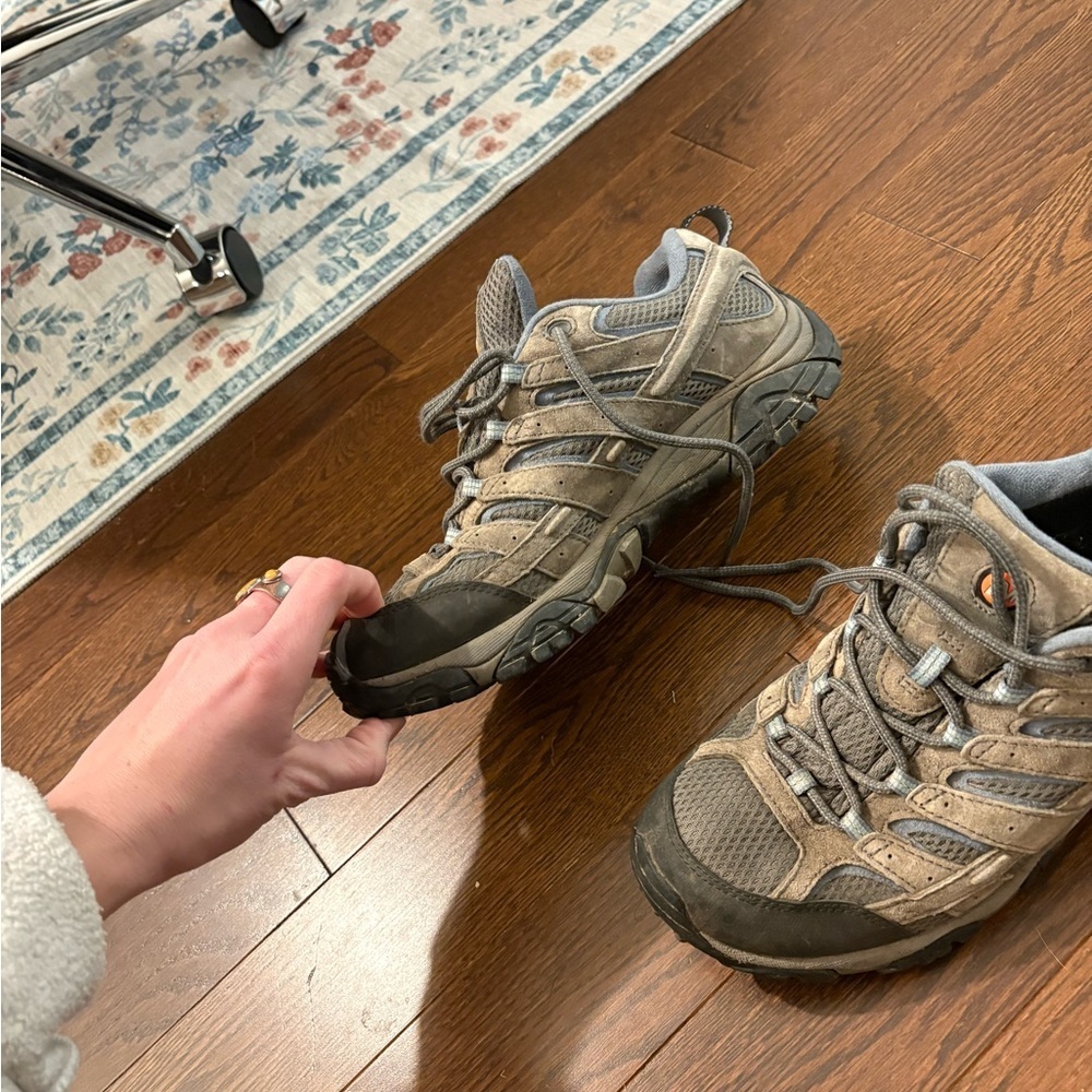 Merrell Women’s Brown and Black Athletic Shoes - Picture 9 of 11